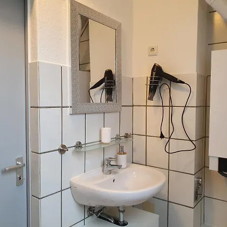 Lägenhet Bis 5 Personen, Parkplatz, Arbeitsplatz