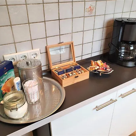 Bis 5 Personen, Parkplatz, Arbeitsplatz