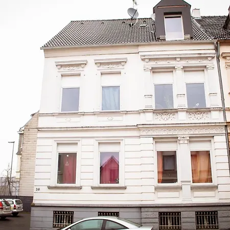Bis 5 Personen, Parkplatz, Arbeitsplatz Apartment Solingen